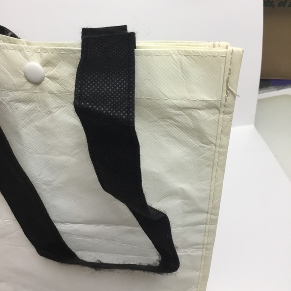 $15 ADD-ON LULULEMON Shopping Bag - Picture 3 of 5